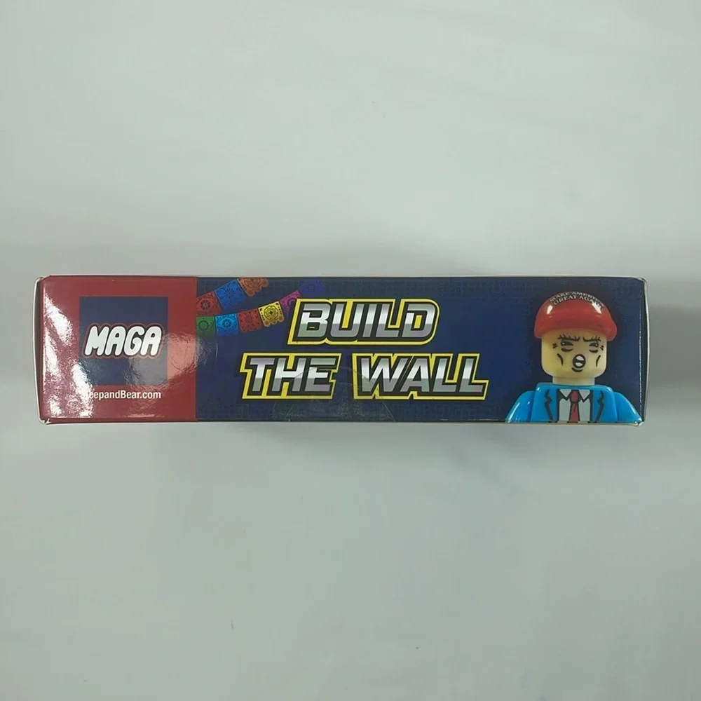 MAGA Donald Trump BUILD THE WALL 101 Pieces, includes President Trump minifigure